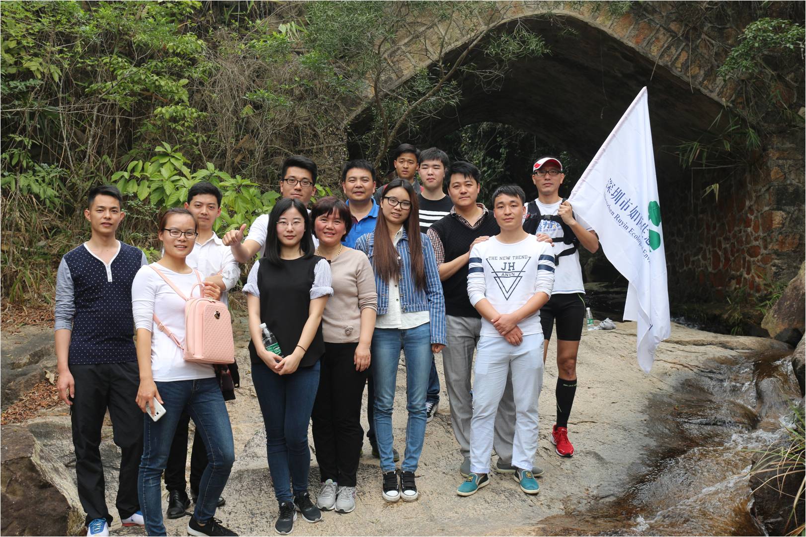 久久精品国产亚洲āv电影